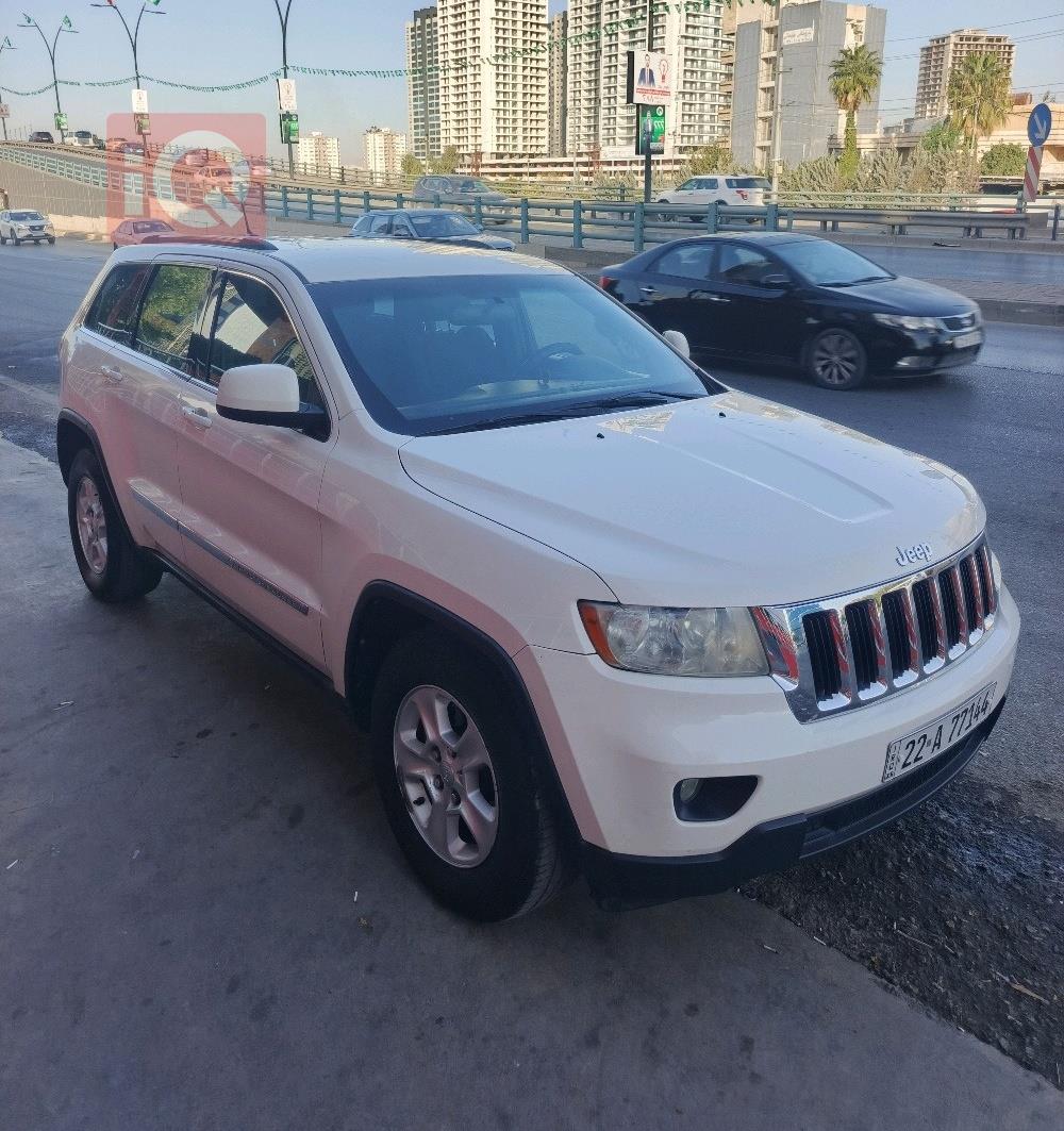 جیپ گراند شیرۆکی